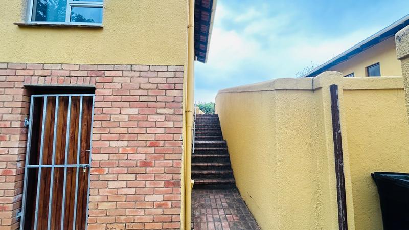2 Bedroom Property for Sale in Fairview Western Cape